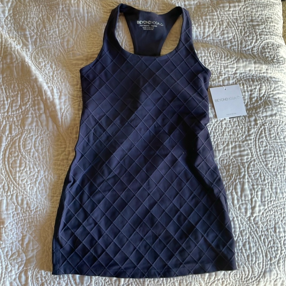 Beyond Navy diamond pattern yoga top